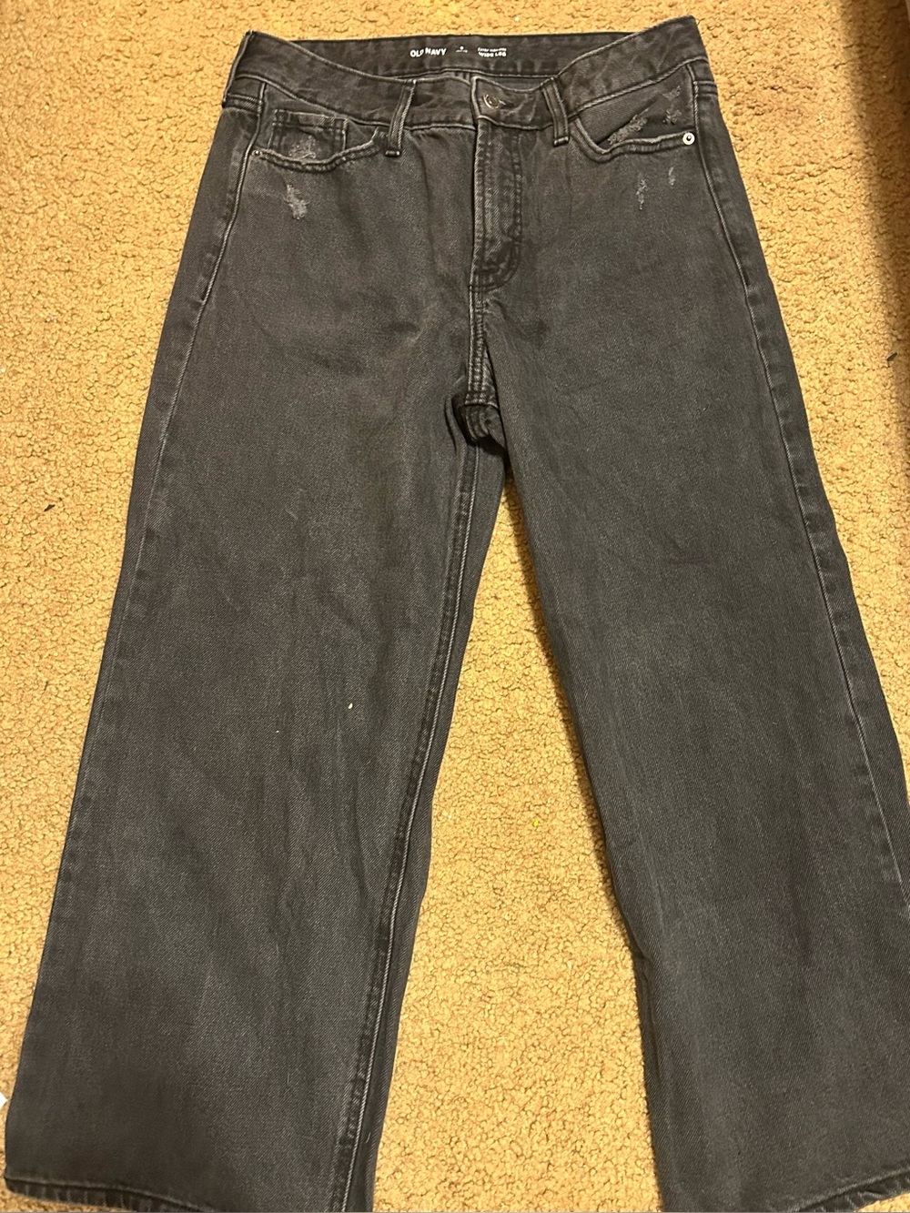 Old Navy woman’s 8 petite wide-leg extra high-rise jeans.